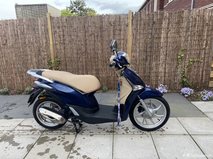 Piaggio Liberty blauw