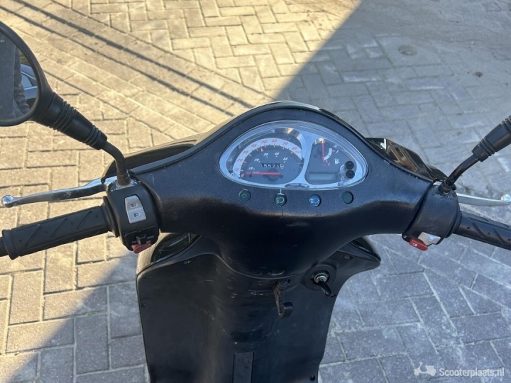 Kymco Vitality zwart