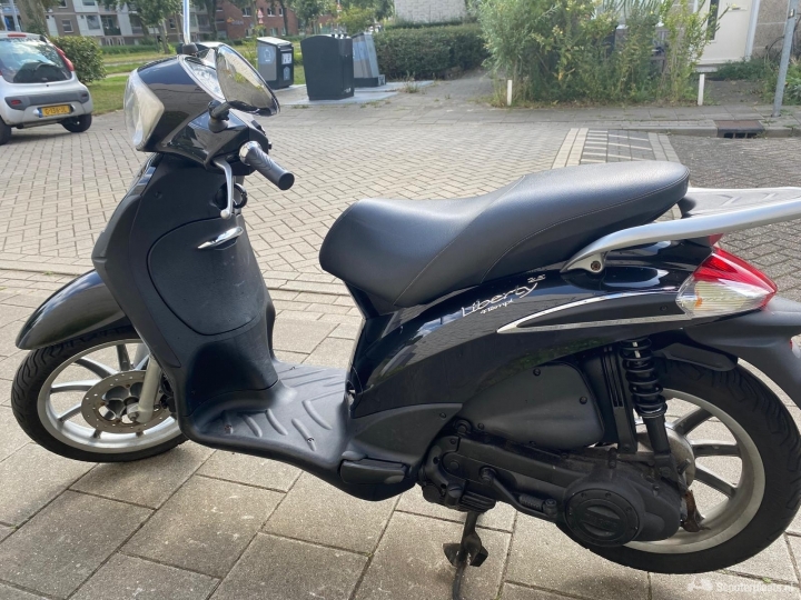 Piaggio Liberty zwart