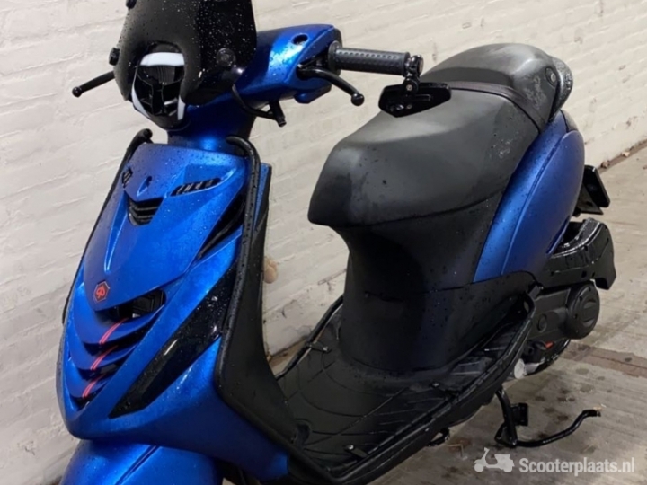 Piaggio Zip blauw