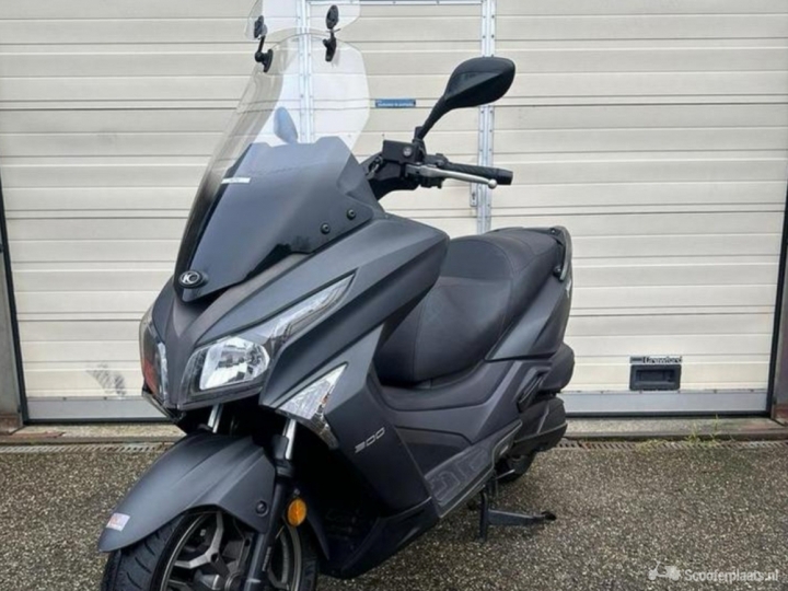 Kymco Downtown 300i grijs