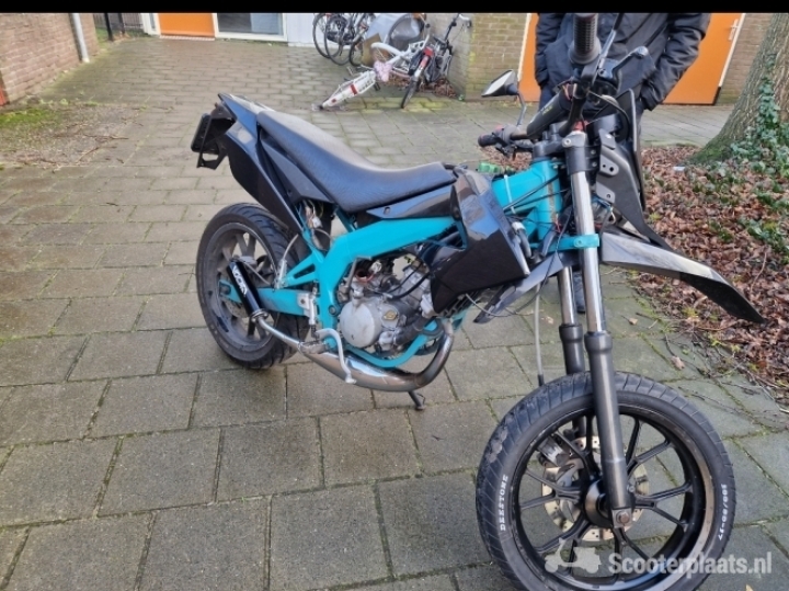 Derbi Senda DRD X-Treme zwart