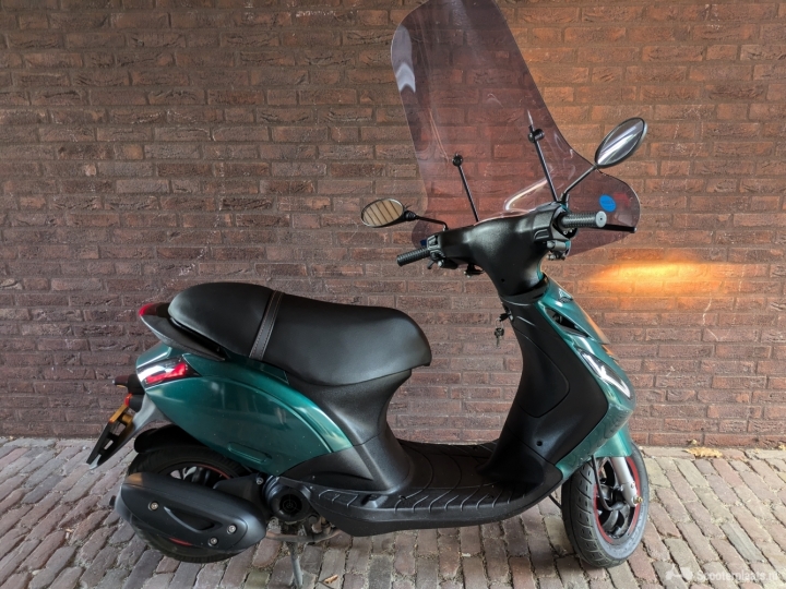 Piaggio Zip groen