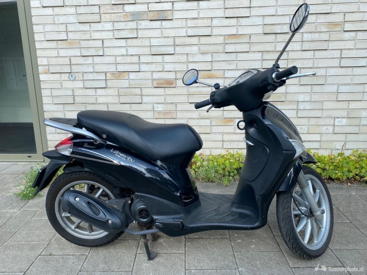 Piaggio Liberty zwart