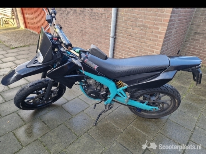 Derbi Senda DRD X-Treme zwart