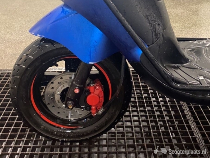 Piaggio Zip blauw