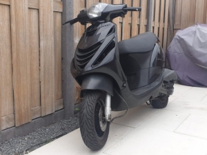 Piaggio Zip zwart