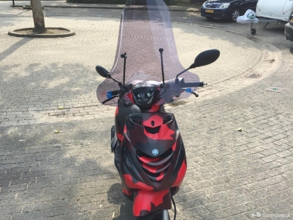 Piaggio Zip matzwart