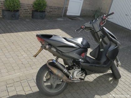 Yamaha Aerox zwart