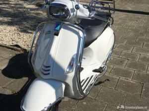 Vespa Sprint wit