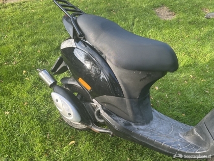 Piaggio Zip zwart