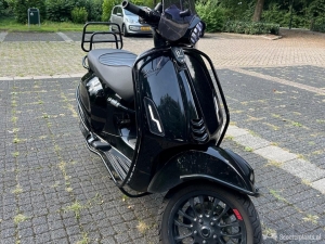 Vespa Sprint zwart