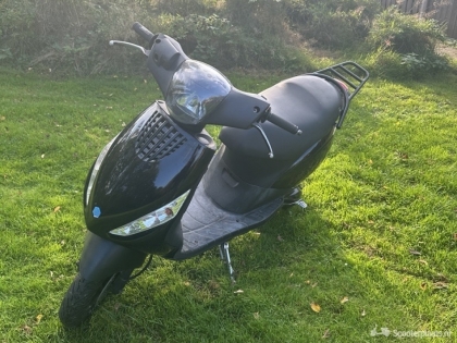 Piaggio Zip zwart