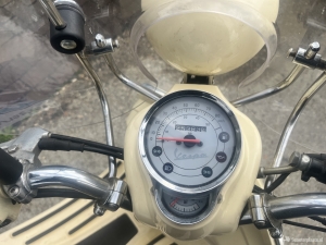 Vespa LXV beige